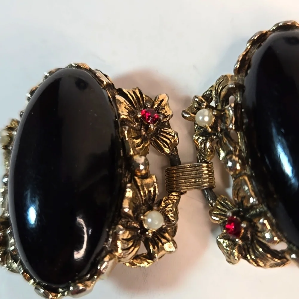 Selro Selini Style Cabochon Goldtone Bracelet Pearls Red Rhinestones 1950's